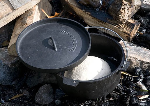 Eichel-Brot beim backen Eichel-Brot beim backen
